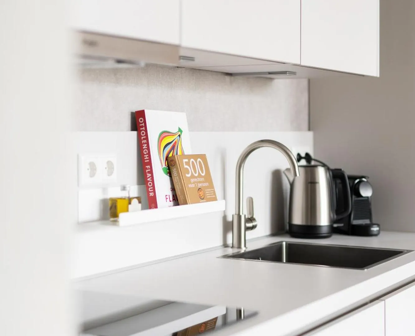 348 Suites Short Stay The Hague Apartment